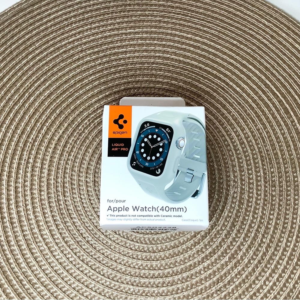 < NEW Spigen Apple Watch Case >